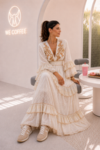 Vestido Longo Bordados Dourados
