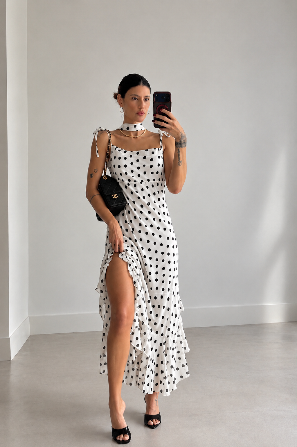 Vestido Poá com Fenda